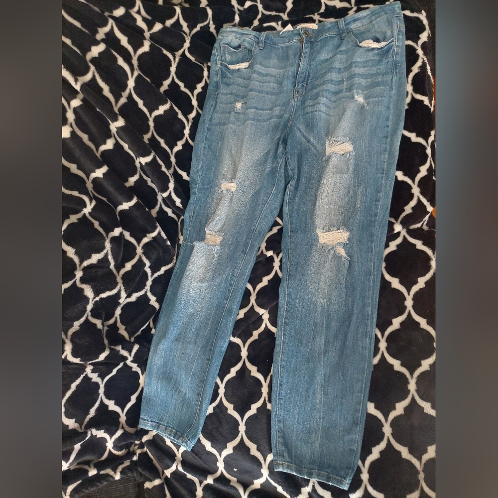 aphrodite plus size Distressed Jeans 3XL